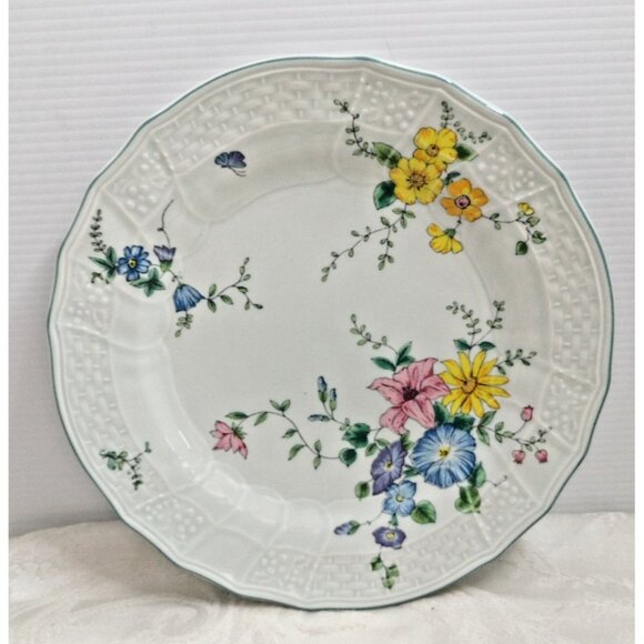 Mikasa Victoria Antique Green Salad Plate 8 1/8" D3401 Set Of 2 New - Picture 1 of 9